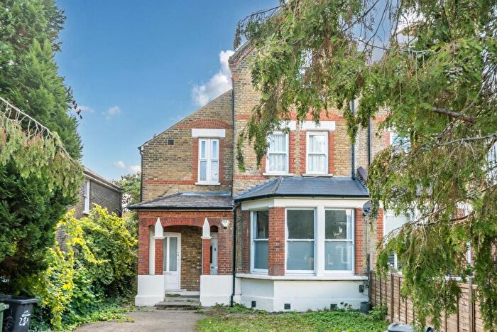 3 Bedroom Flat For Sale In Trewsbury Road, London, SE26