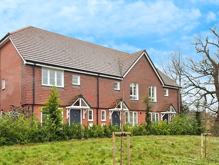 3 Bedroom End Terrace House For Sale In Sumner Chase, Binfield, Bracknell, RG42