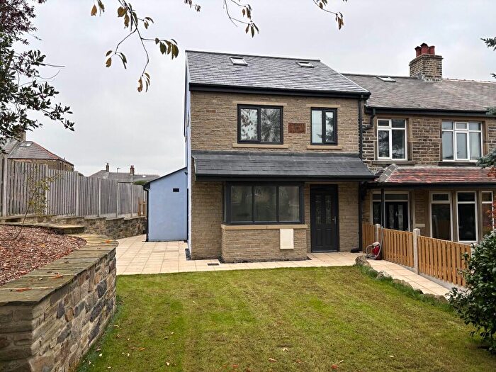 5 Bedroom End Of Terrace House For Sale In Beechwood Road, Bradford, West Yorkshire, BD6