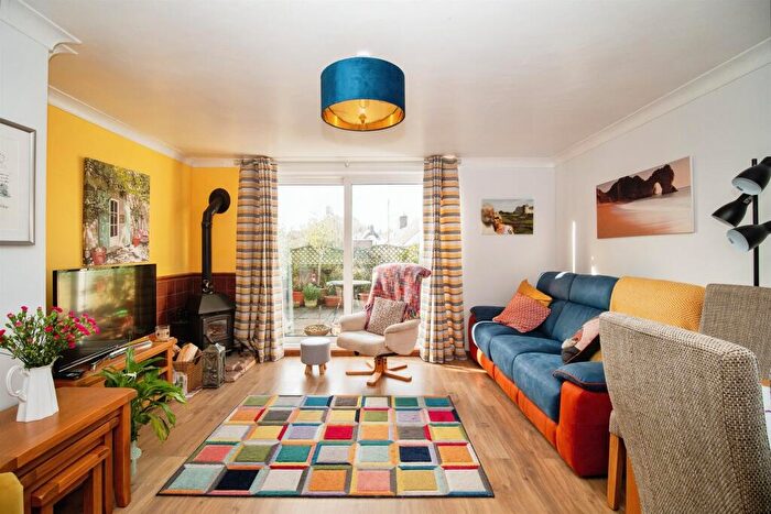 3 Bedroom Apartment For Sale In Cobbs Place, Puddletown, Dorchester, DT2