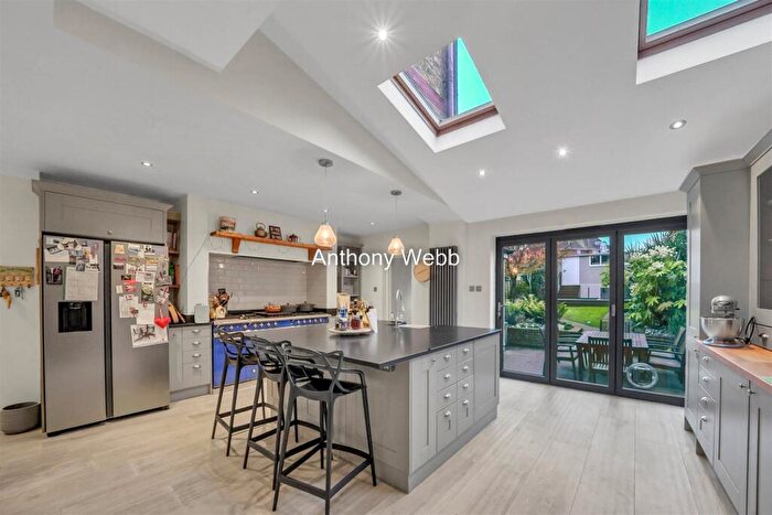 4 Bedroom Terraced House For Sale In Cranley Gardens, Palmers Green, N13