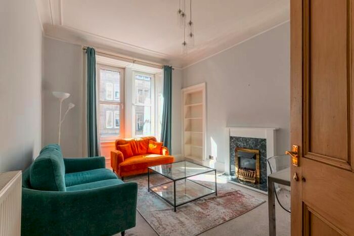 2 Bedroom Flat To Rent In Bryson Road, Edinburgh, EH11