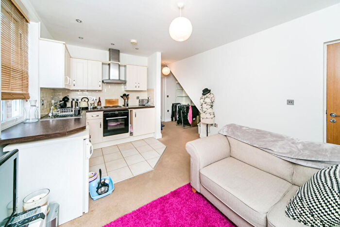 1 Bedroom Flat To Rent In Brunswick Hill, Reading, RG1