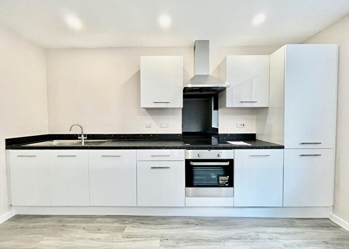 2 Bedroom Apartment To Rent In Balmoral House, Windsor Street, M5
