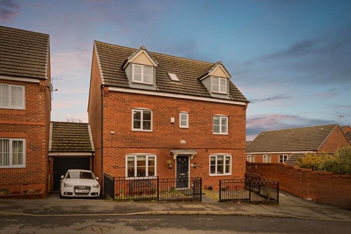 5 Bedroom Detached House For Sale In Bailey Drive, Nottingham, NG3