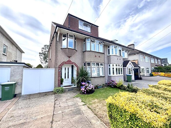 5 Bedroom Semi Detached House For Sale In Oakhurst Avenue, Bexleyheath, DA7