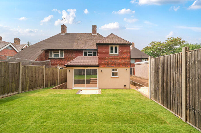3 Bedroom Semi-Detached House For Sale In Tyndalls, Hindhead, Surrey, GU26