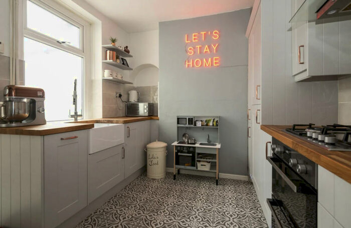 2 Bedroom House To Rent In Lady Margaret Terrace, Cardiff, CF24