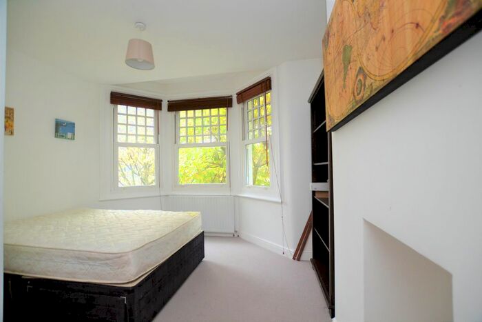 2 Bedroom Flat To Rent In London Road, Twickenham, Uk, TW1