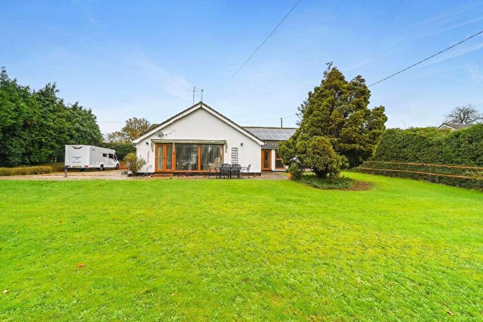 3 Bedroom Detached Bungalow For Sale In Chillesford, Woodbridge, IP12