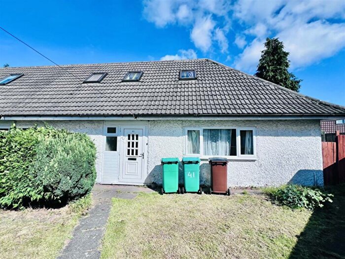 5 Bedroom Semi-Detached Bungalow To Rent In Dorket Drive, Nottingham, NG8