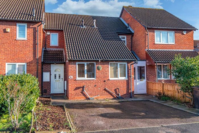 1 Bedroom Terraced House For Sale In Mayfield Close, Catshill, Bromsgrove, Worcestershire, B61