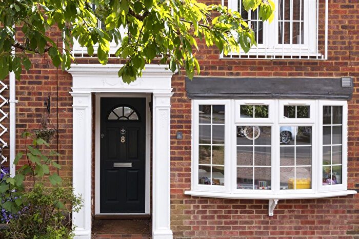 3 Bedroom Terraced House For Sale In Cumberland Close, Wimbledon, SW20