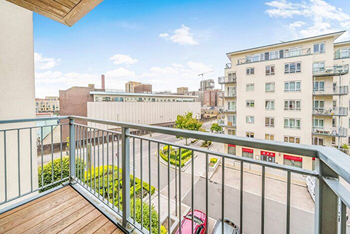 2 Bedroom Flat For Sale In Heritage Avenue, Colindale, London, NW9
