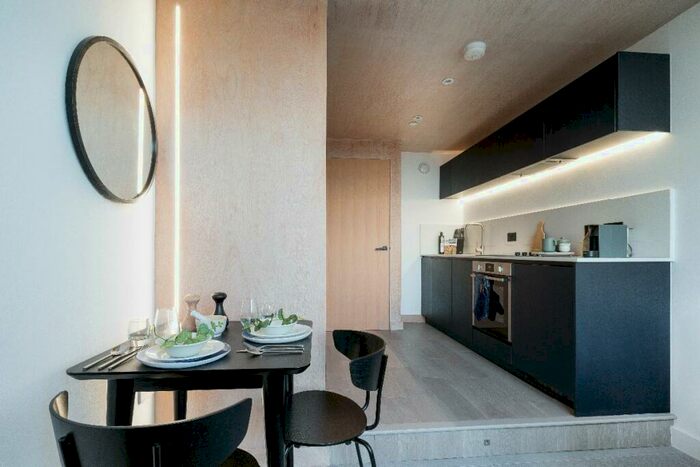 1 Bedroom Apartment To Rent In Sky Gardens, Castlefield, M15