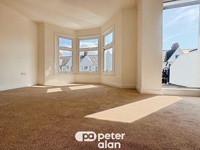 1 Bedroom Flat To Rent In Picton Avenue, Porthcawl, CF36