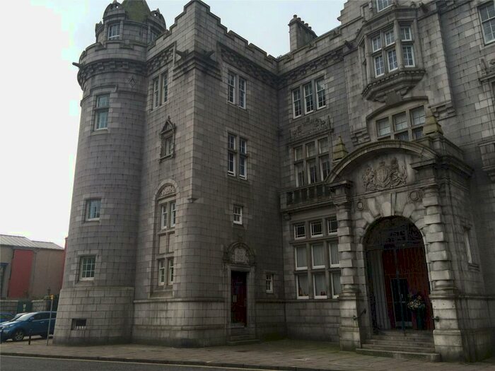 2 Bedroom Flat To Rent In Crown Street, City Centre, Aberdeen, AB11