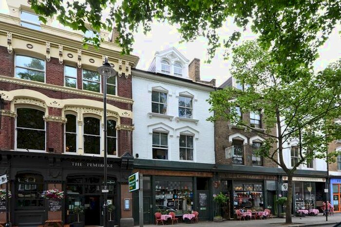 2 Bedroom Flat To Rent In Old Brompton Road, Earls Court, London, SW5