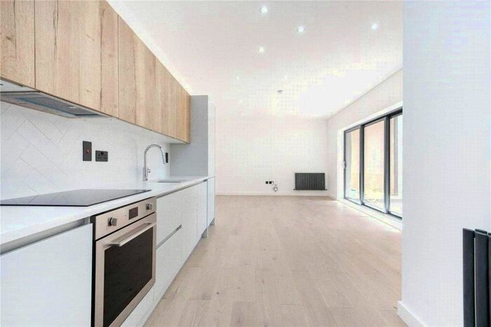1 Bedroom Flat To Rent In Arts Apartments, Ruby Road, London, E17