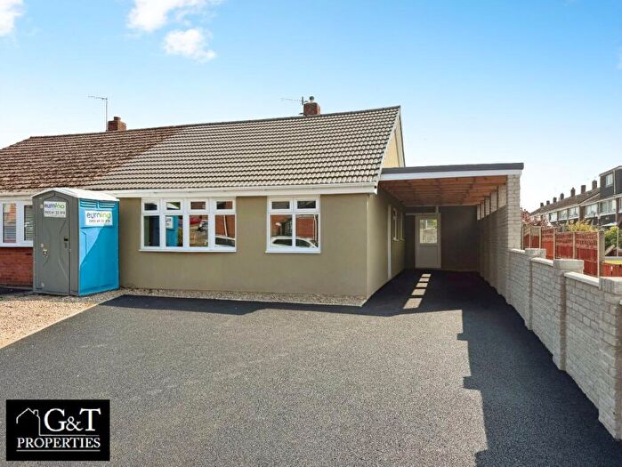 2 Bedroom Bungalow For Sale In Mousehall Farm Road, Brierley Hill, DY5