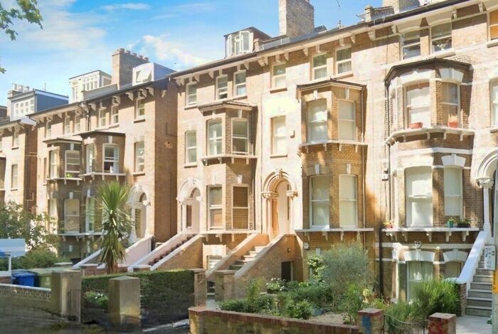 1 Bedroom Flat To Rent In East Dulwich Road East Dulwich, SE22