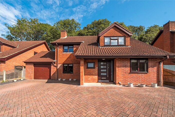 4 Bedroom Detached House For Sale In Sovereign Way, Boyatt Wood, Hampshire, SO50