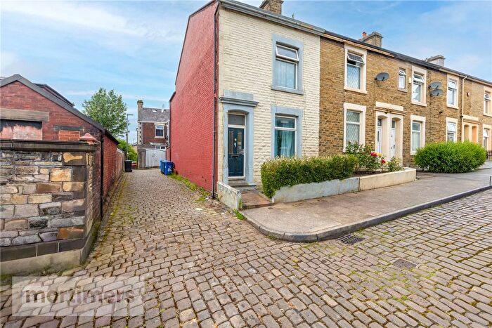 3 Bedroom End Of Terrace House For Sale In Progress Avenue, Blackburn, Lancashire, BB1