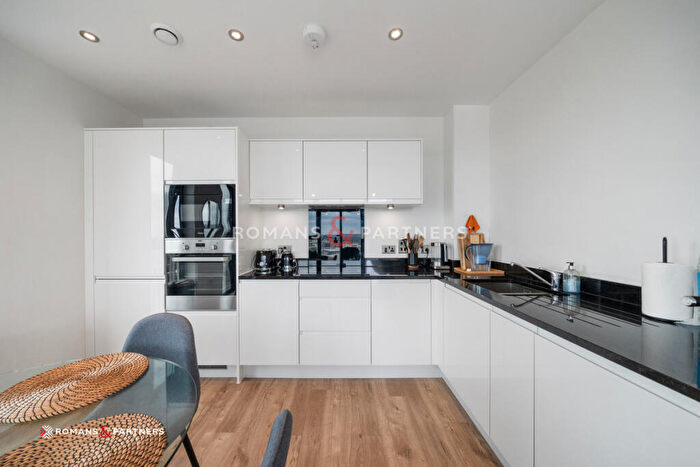 2 Bedroom Apartment To Rent In Maple Quays, Canada Water, SE16