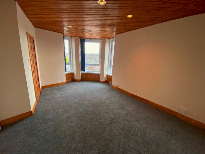 2 Bedroom Flat To Rent In Ogilvie Street, Stobswell, Dundee, DD4