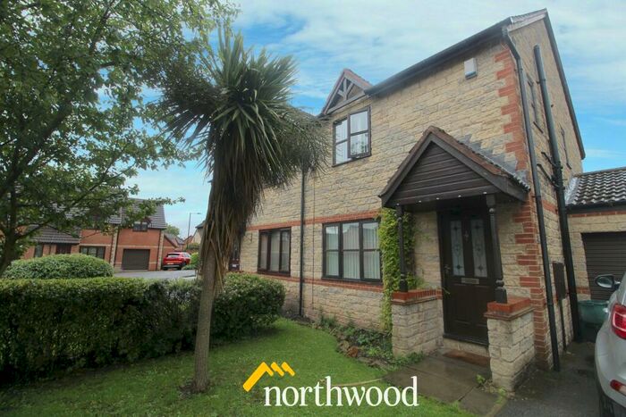 3 Bedroom Semi-Detached House To Rent In Applehaigh Drive, Kirk Sandall, Doncaster, DN3