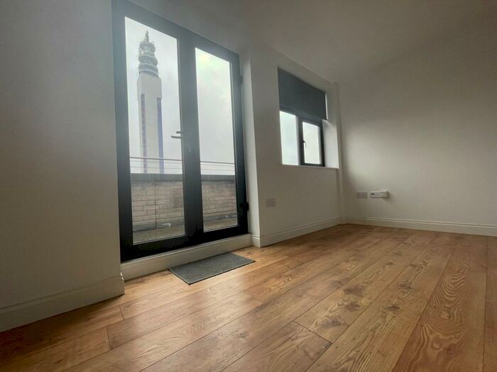 Apartment To Rent In Great Charles Street Queensway, Birmingham, B3