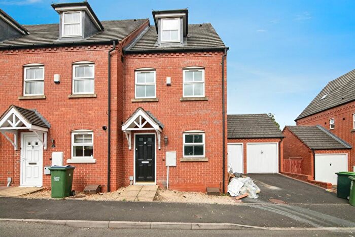 4 Bedroom Town House For Sale In Hodder Grove, West Bromwich, B71