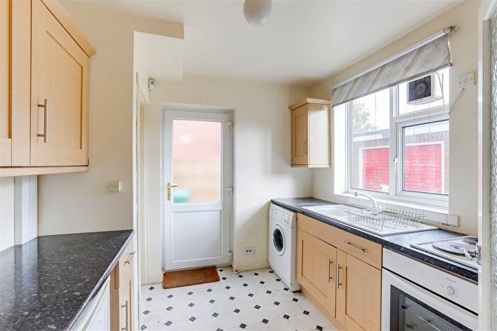 2 Bedroom Detached House For Sale In Bar Lane, Basford, Nottinghamshire, NG6