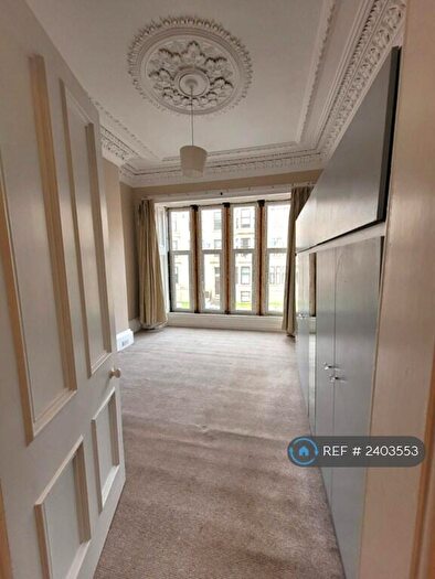 3 Bedroom Flat To Rent In Brisbane Street, Greenock, PA16