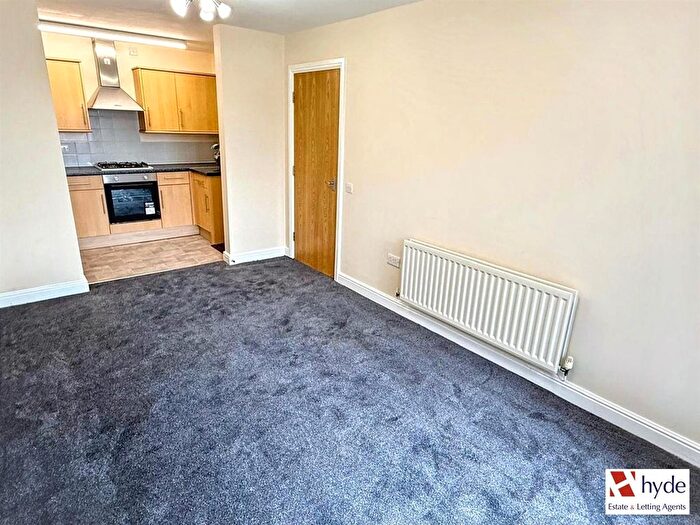 2 Bedroom Flat To Rent In Hartshill House, St. Andrews Square, Stoke-On-Trent., ST4