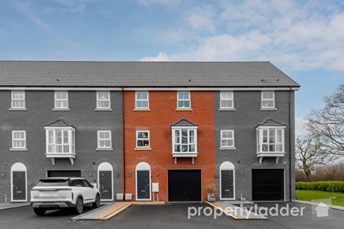 4 Bedroom Town House For Sale In Linnet Road, Old Catton, NR6