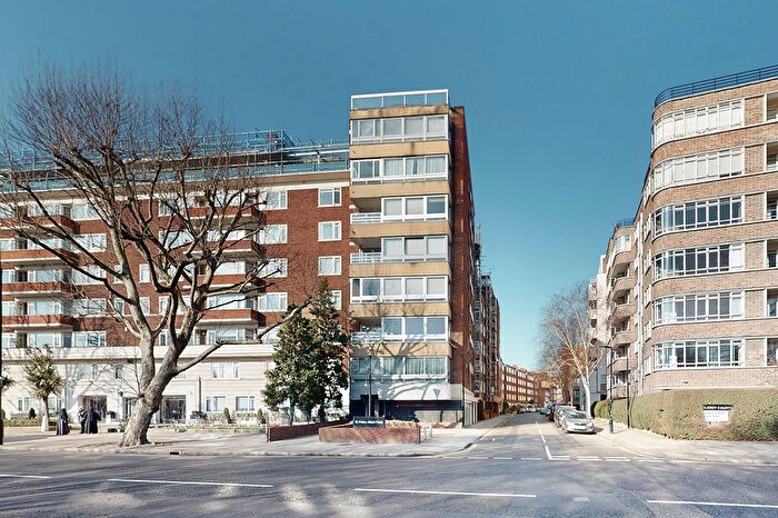 2 Bedroom Flat For Sale In Prince Albert Road, London, NW8