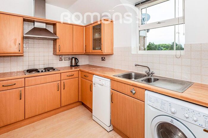 2 Bedroom Flat To Rent In Clarence Road, Windsor, SL4