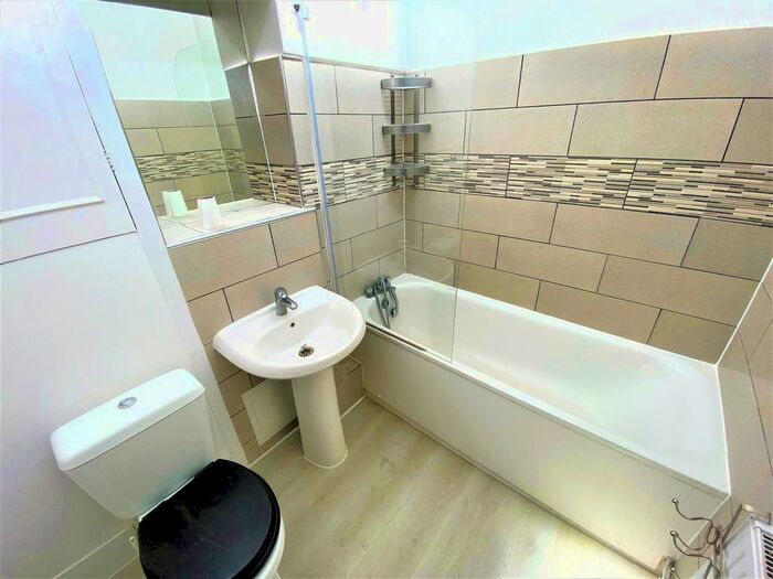 2 Bedroom Flat To Rent In Chalkhill Road, Wembley, Greater London, HA9