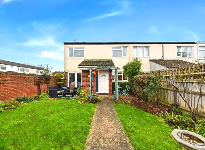 3 Bedroom Semi Detached House For Sale In Cottland Clay, Haddenham, HP17