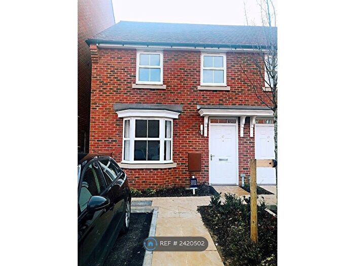 3 Bedroom Semi-Detached House To Rent In Hoadley End, Ebbsfleet Valley, Swanscombe, DA10