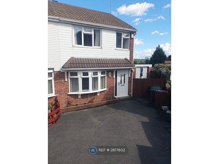 3 Bedroom Semi-Detached House To Rent In Lumby Close, Pudsey, LS28