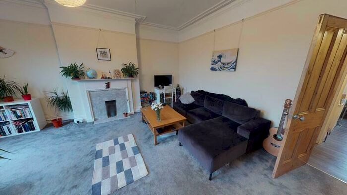 1 Bedroom Flat To Rent In Burton Crescent, Headingley, Leeds, LS6