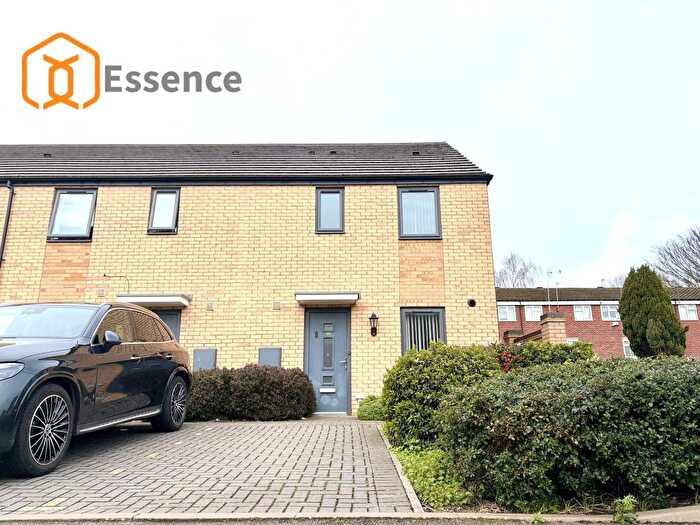 3 Bedroom End Terrace House For Sale In Spooner Croft, Birmingham, B5