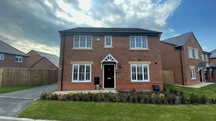 4 Bedroom Detached House To Rent In Burstock Drive, Preston, Lancashire, PR4