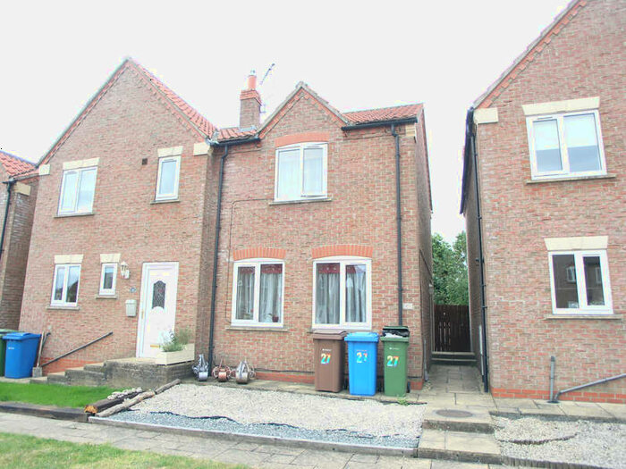 2 Bedroom House To Rent In Reynard Close, Cranswick, YO25