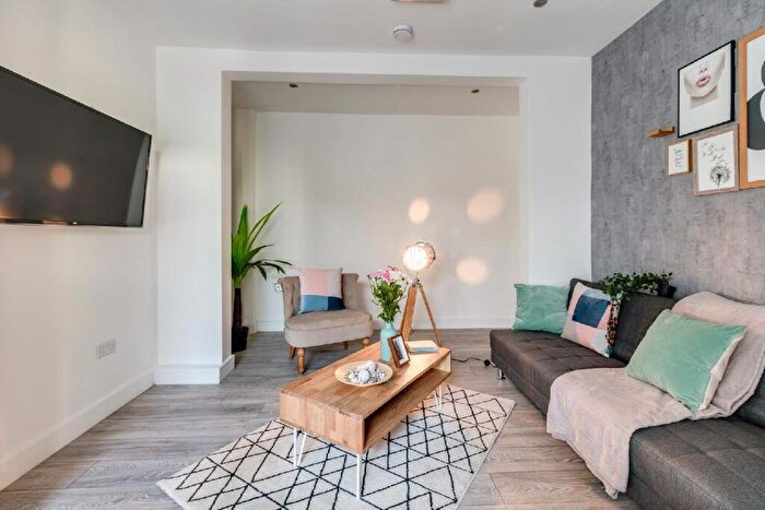 6 Bedroom House To Rent In Elmgrove Road, Fishponds, South West, BS16