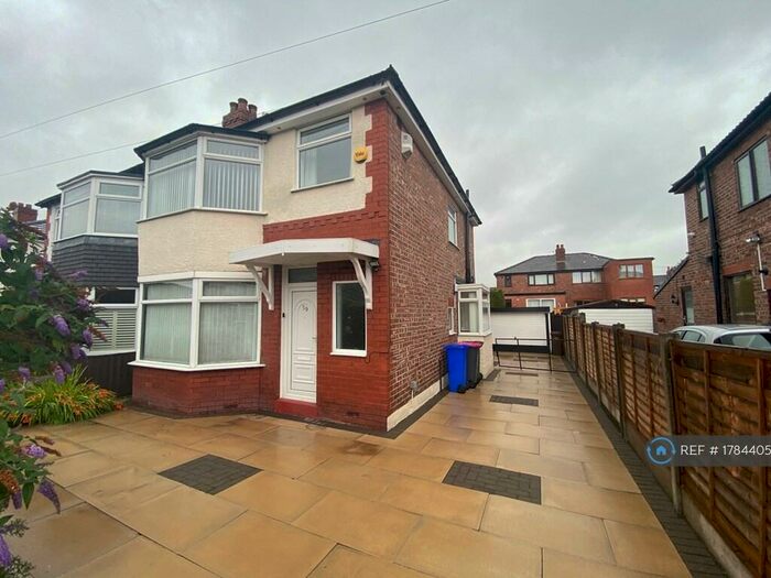 3 Bedroom Semi-Detached House To Rent In Kingsway, Swinton, Manchester, M27