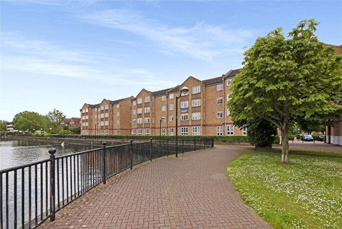 2 Bedroom Apartment To Rent In Wheat Sheaf Close, London, E14
