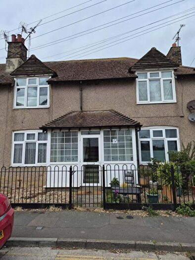 1 Bedroom Flat To Rent In Cornwallis Circle, Whitstable, Kent, CT5
